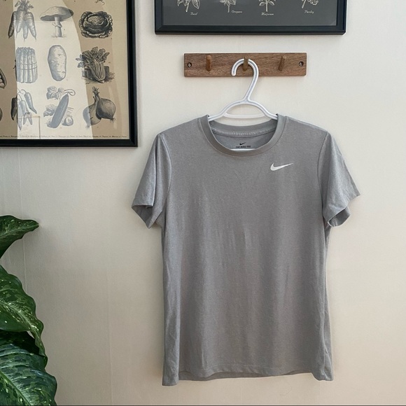 Nike dri-fit t-shirt - Picture 4 of 5